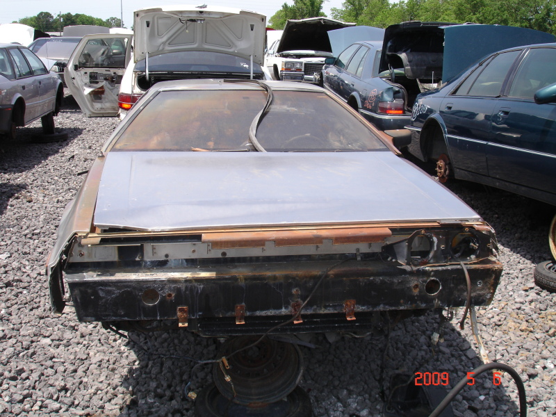 Illustration for article titled Time Machine Found In Junkyard By Hobo Seeking Great Scotch